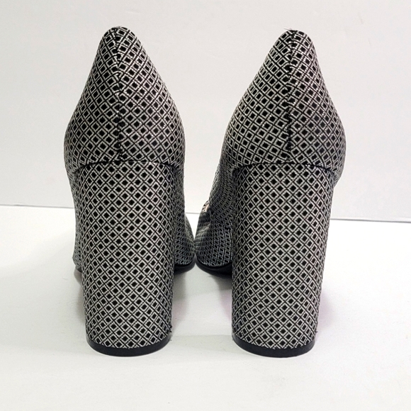 Vince Camuto Black and Silver Chunky Round Toe Heel Size 8 1/2 - Picture 2 of 7